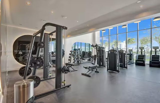 580 72nd 1713, Miami Beach, FL 33141