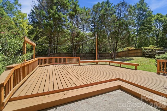 7015 Lenhart Drive, Charlotte, NC 28226