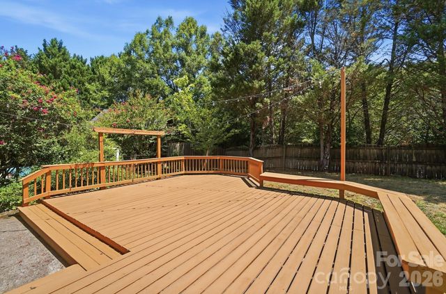 7015 Lenhart Drive, Charlotte, NC 28226