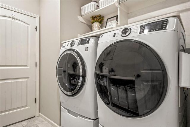 1829 NE Riley Drive, Lee's Summit, MO 64086