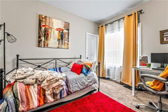 1829 NE Riley Drive, Lee's Summit, MO 64086