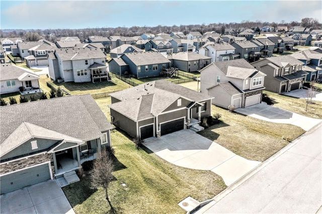 1829 NE Riley Drive, Lee's Summit, MO 64086