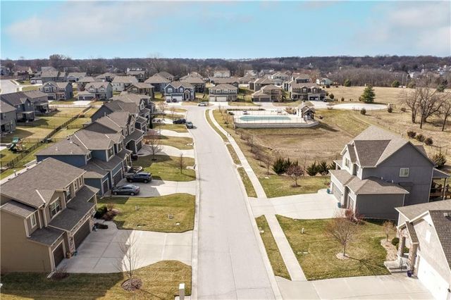 1829 NE Riley Drive, Lee's Summit, MO 64086