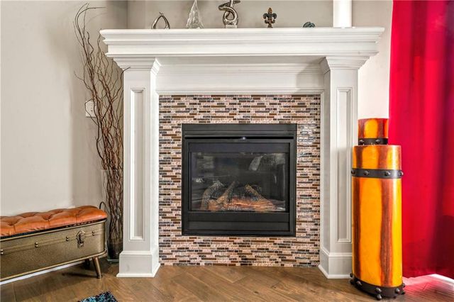 1829 NE Riley Drive, Lee's Summit, MO 64086