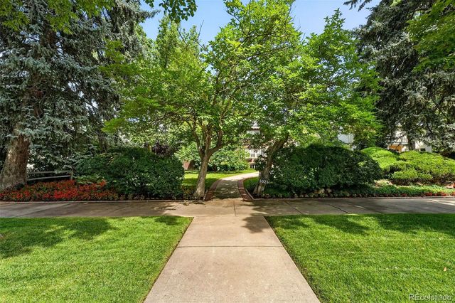 5525 E 17th Avenue Parkway, Denver, CO 80220