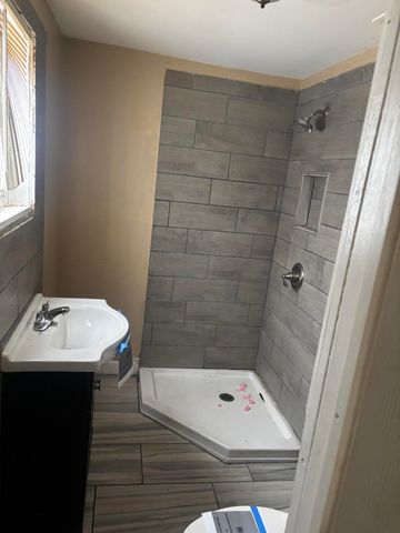 6893 Plainview Avenue, Detroit, MI 48228