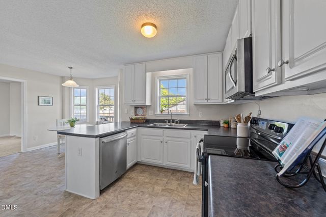 137 Woodglen Drive, Clayton, NC 27527