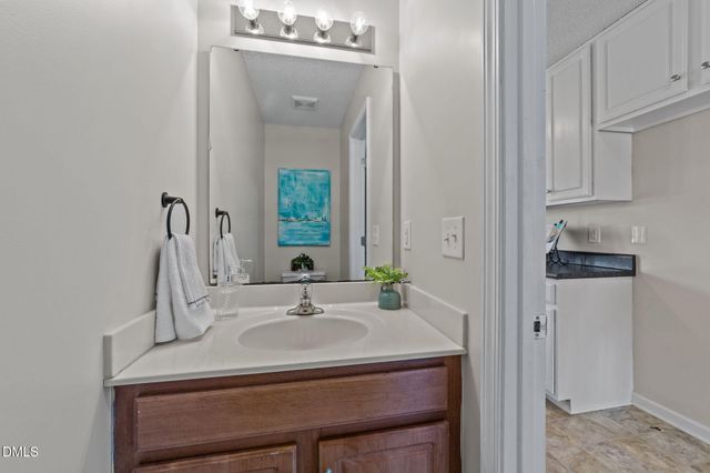 137 Woodglen Drive, Clayton, NC 27527