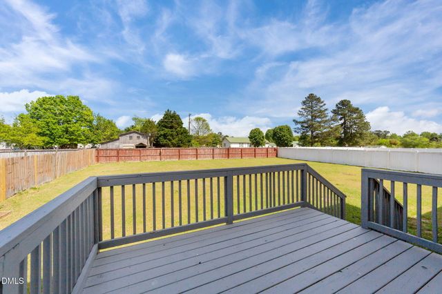 137 Woodglen Drive, Clayton, NC 27527