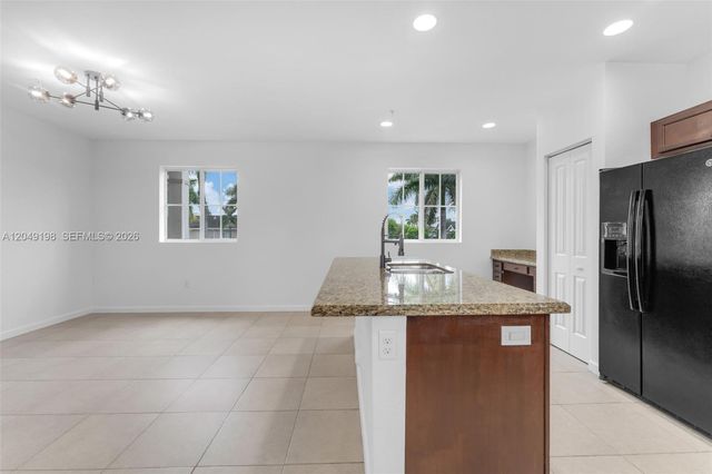 27021 SW 140th Path 27021, Homestead, FL 33032
