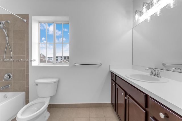 27021 SW 140th Path 27021, Homestead, FL 33032