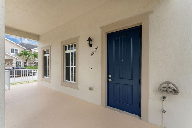 27021 SW 140th Path 27021, Homestead, FL 33032