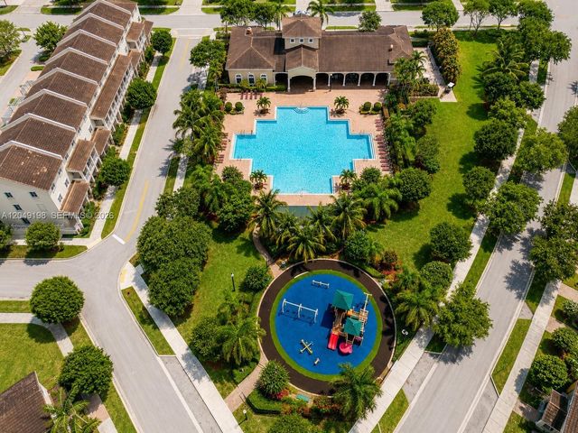 27021 SW 140th Path 27021, Homestead, FL 33032