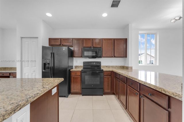27021 SW 140th Path 27021, Homestead, FL 33032