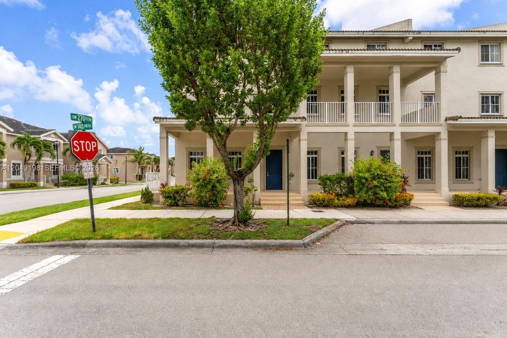 27021 SW 140th Path 27021, Homestead, FL 33032