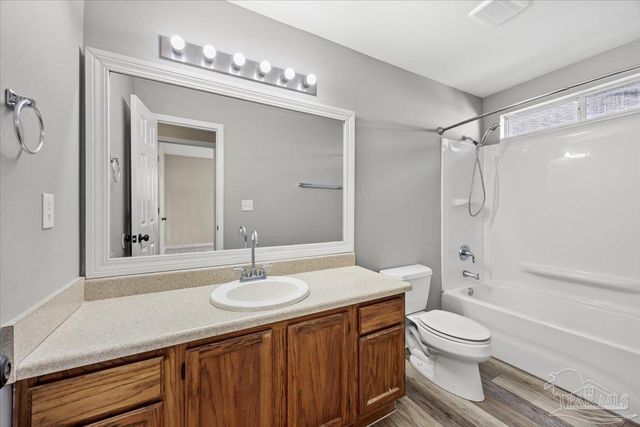 924 Emily Cir, Ft Walton Beach, FL 32547