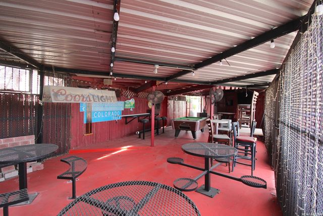 439 Fredericksburg, San Antonio, TX 78201