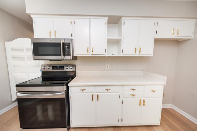 325 Fairlane Drive, Spartanburg, SC 29307