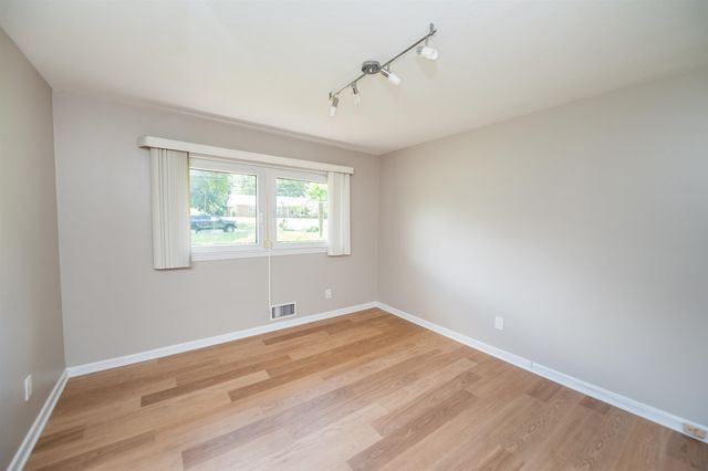 325 Fairlane Drive, Spartanburg, SC 29307