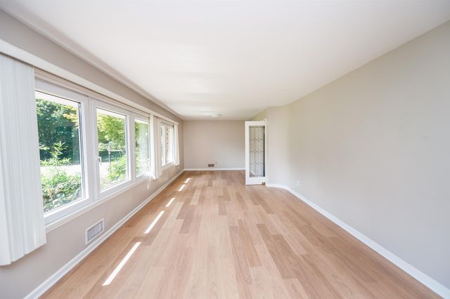 325 Fairlane Drive, Spartanburg, SC 29307