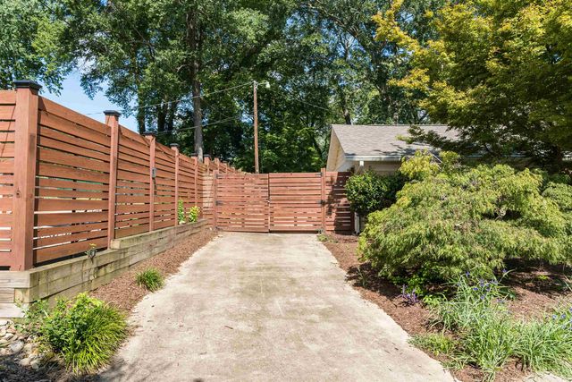 325 Fairlane Drive, Spartanburg, SC 29307