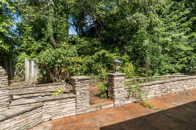 325 Fairlane Drive, Spartanburg, SC 29307