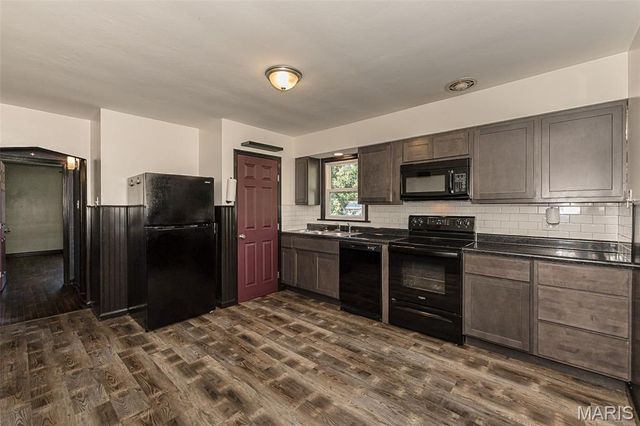 1377 Heydt Avenue, Dellwood, MO 63135
