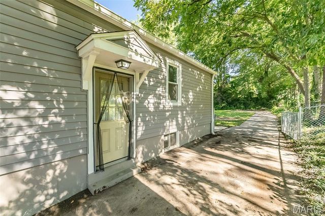 1377 Heydt Avenue, Dellwood, MO 63135