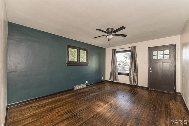1377 Heydt Avenue, Dellwood, MO 63135