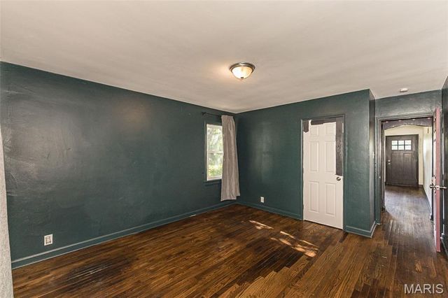 1377 Heydt Avenue, Dellwood, MO 63135
