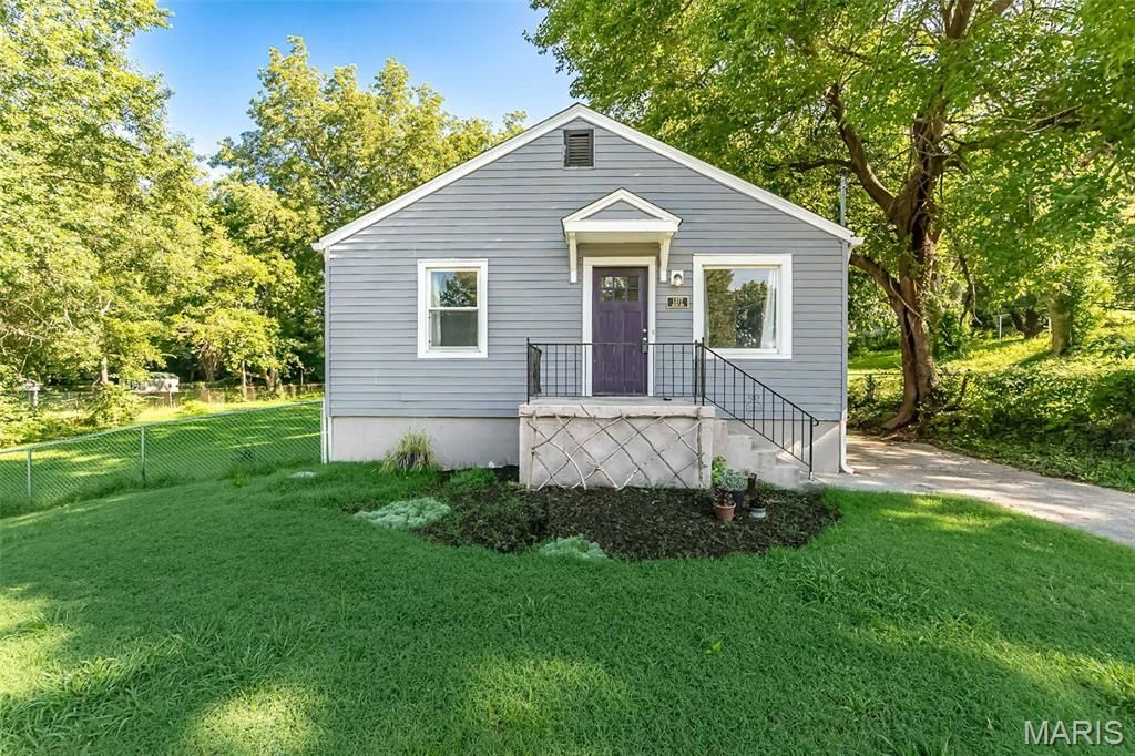 1377 Heydt Avenue, Dellwood, MO 63135