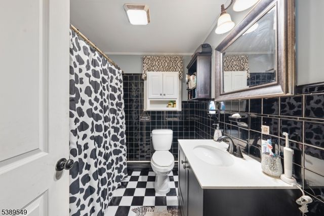 715 Park Ave, Union Beach Boro, NJ 07735