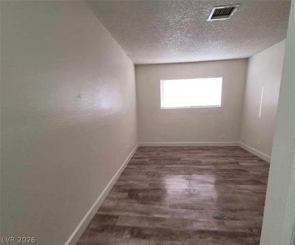 5126 Golden Lane A, Las Vegas, NV 89119
