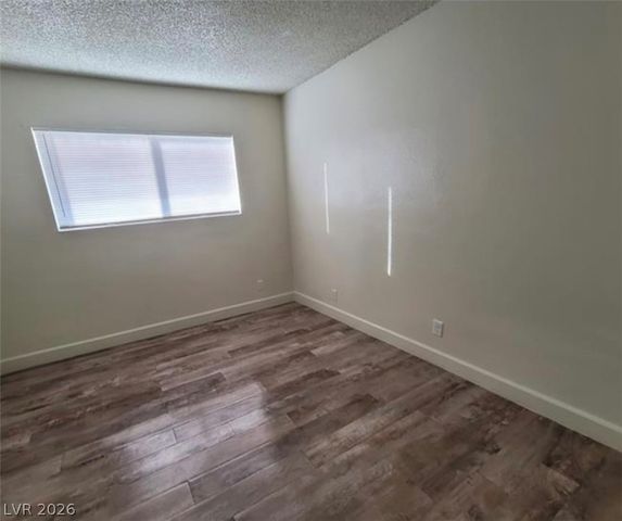 5126 Golden Lane A, Las Vegas, NV 89119