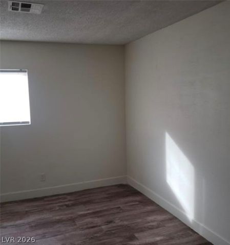 5126 Golden Lane A, Las Vegas, NV 89119