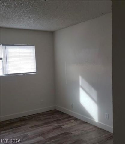 5126 Golden Lane A, Las Vegas, NV 89119