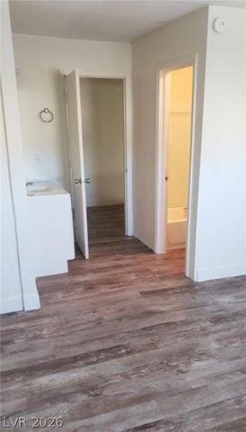 5126 Golden Lane A, Las Vegas, NV 89119