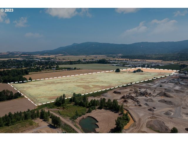 90611 COBURG Rd, Eugene, OR 97408