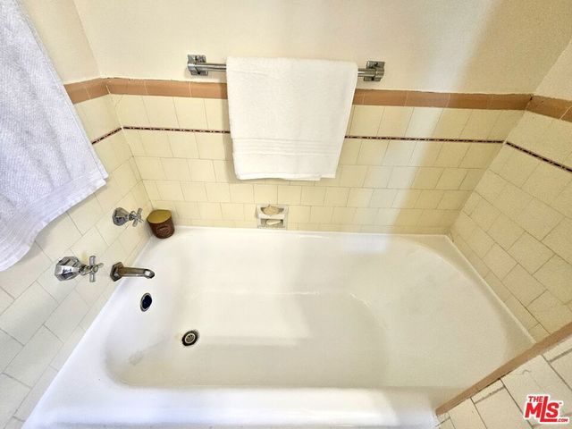 2211 W 78th Place, Inglewood, CA 90305