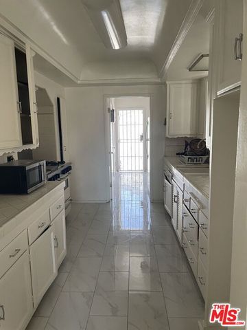 2211 W 78th Place, Inglewood, CA 90305