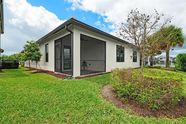 3125 Buttonwood Court, Lauderdale Lakes, FL 33311