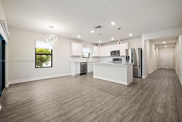 3125 Buttonwood Court, Lauderdale Lakes, FL 33311