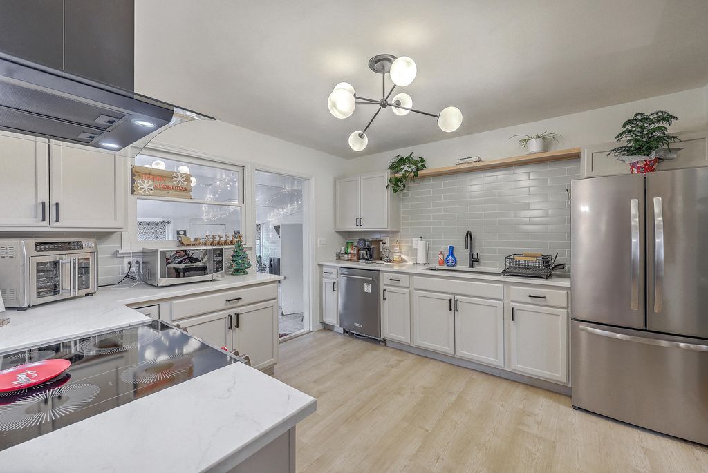 5813 Stewart Street, Hanahan, SC 29410