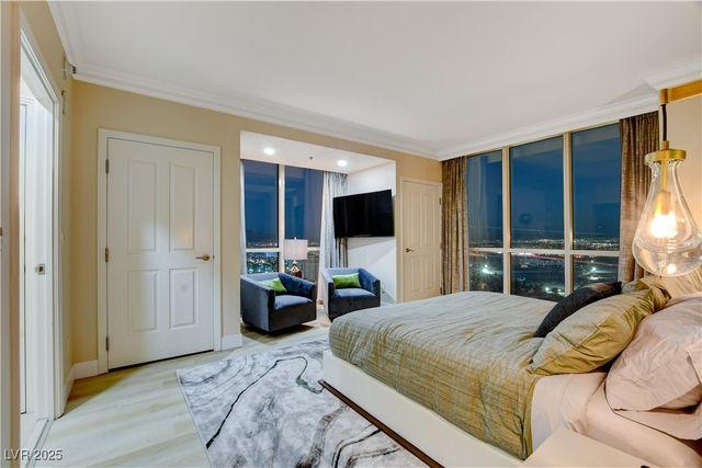 145 East Harmon Avenue 2120, Las Vegas, NV 89109