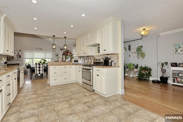 117 Roxbury Road, Dumont, NJ 07628