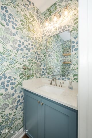 16 Sweetgrass Lane, Ocean Springs, MS 39564