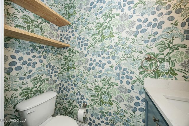 16 Sweetgrass Lane, Ocean Springs, MS 39564