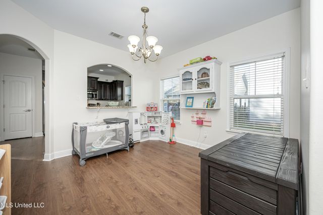 16 Sweetgrass Lane, Ocean Springs, MS 39564