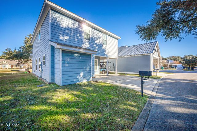 16 Sweetgrass Lane, Ocean Springs, MS 39564