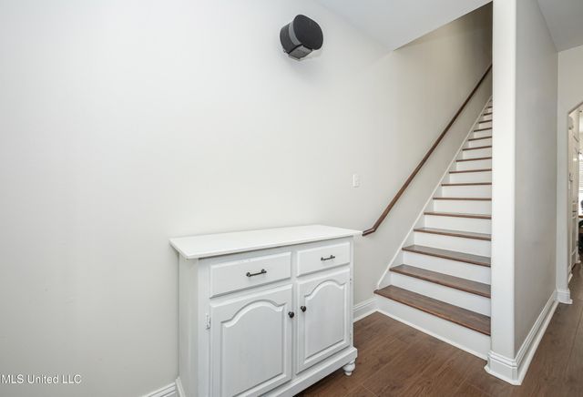 16 Sweetgrass Lane, Ocean Springs, MS 39564